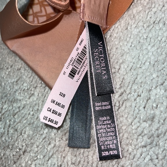 NWT✨Victoria’s Secret Illusion Demi Bra - Picture 5 of 8